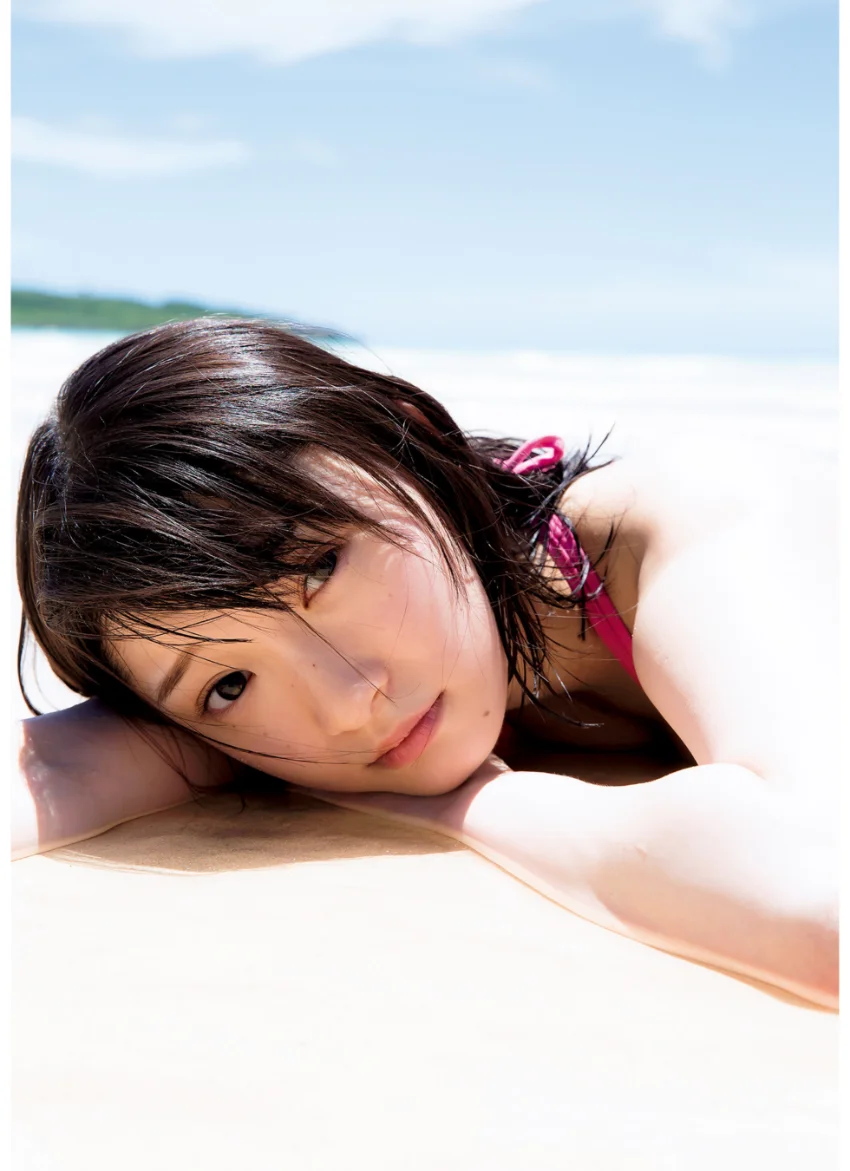宮本佳林 写真集 『 Sunflower 』 試し読み 14