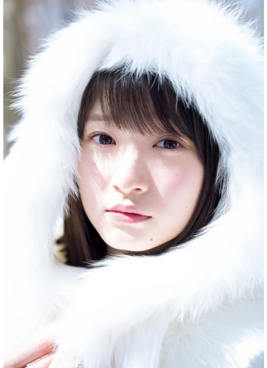 宮本佳林 写真集 『 覚醒 - KAKUSEI - 』 試し読み 12