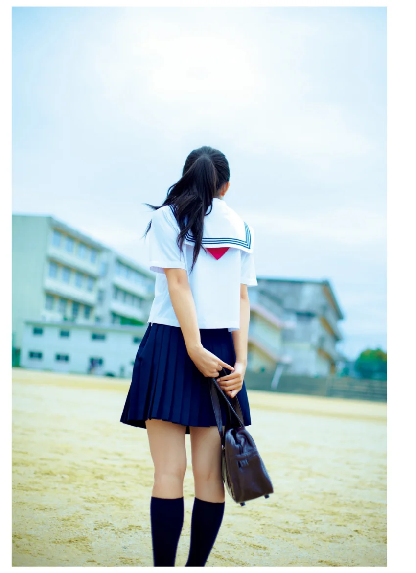 川口春奈 ファースト写真集 『 haruna 』 試し読み 3