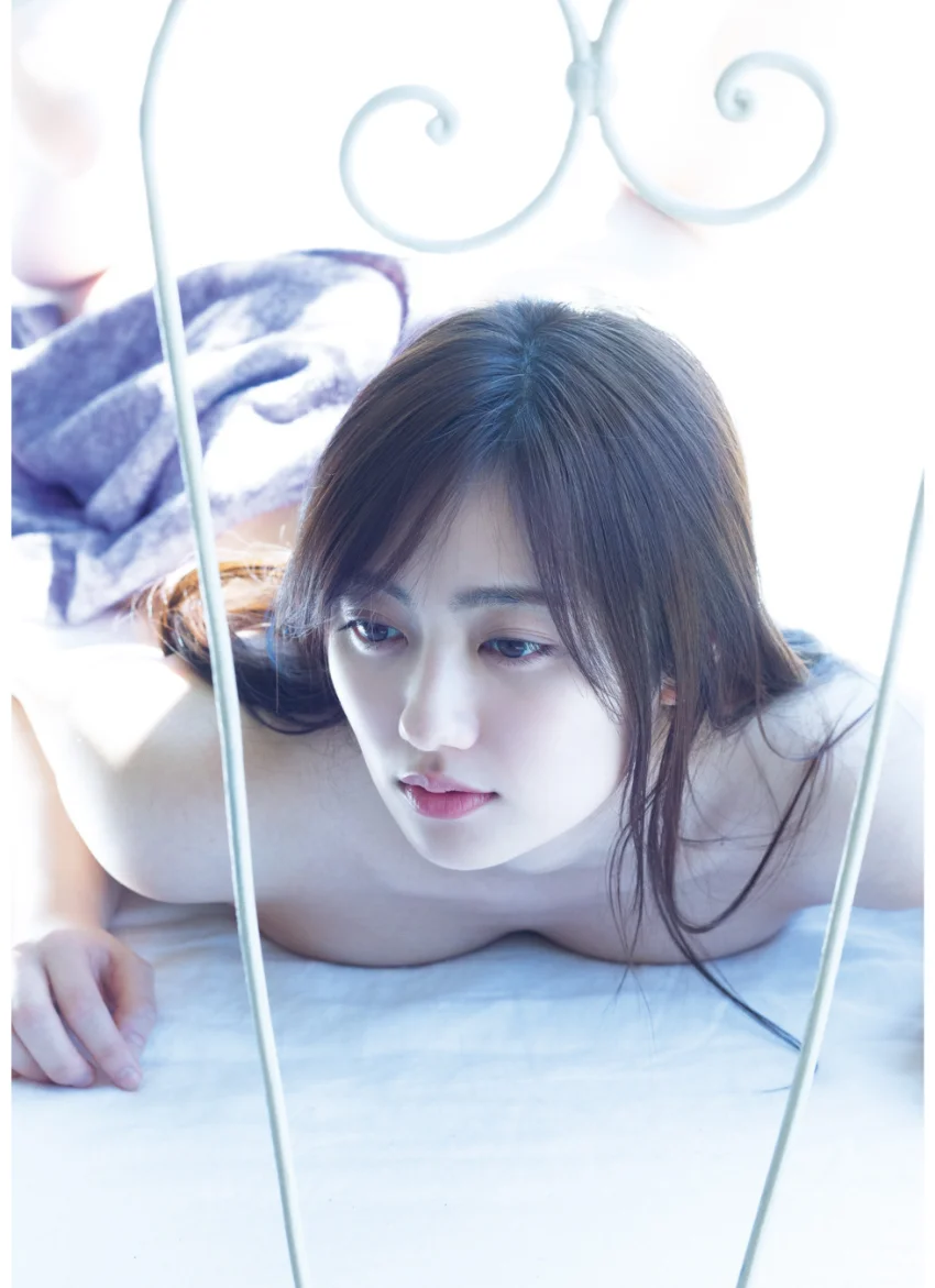 奥山かずさ 写真集 『 AIKAGI 』 試し読み 5