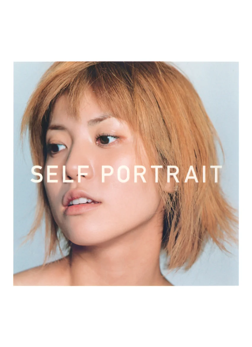 hitomi 写真集 『 SELF PORTRAIT 』 試し読み 1