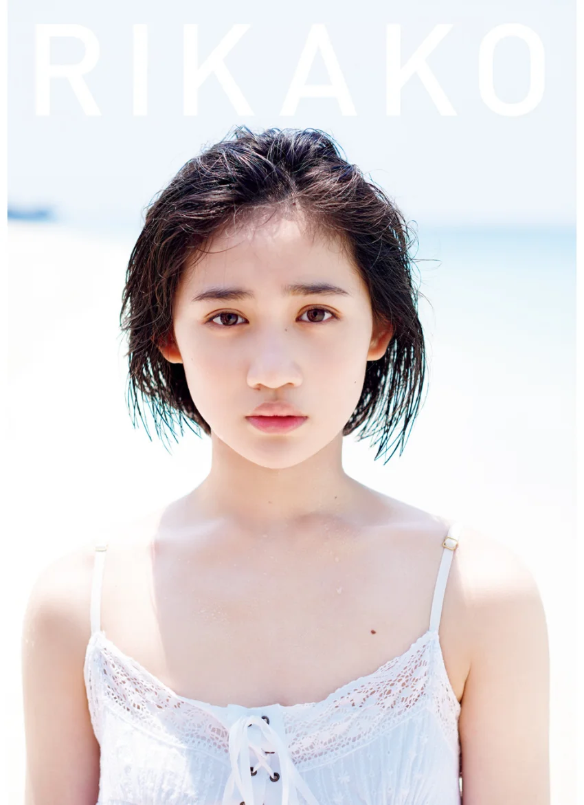 佐々木莉佳子 ファースト写真集 『 RIKAKO 』 試し読み 1