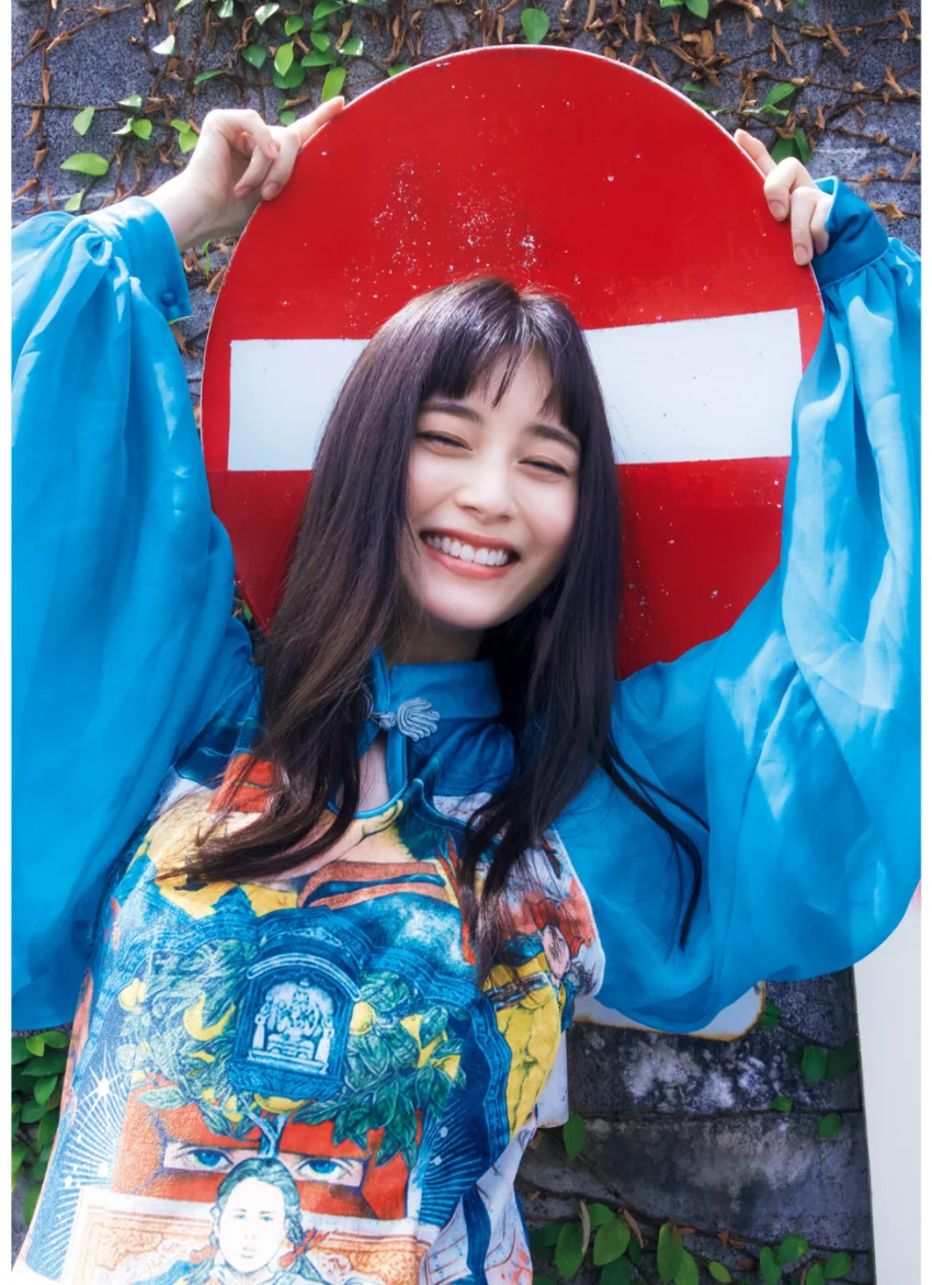 大久保桜子 写真集 『 sol 』 試し読み 4