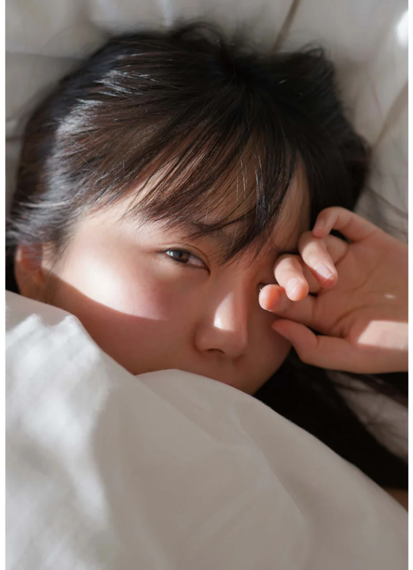 小岩井ことり1st写真集 「イヤホン・ヘッドフォンことり図鑑」 試し読み 4