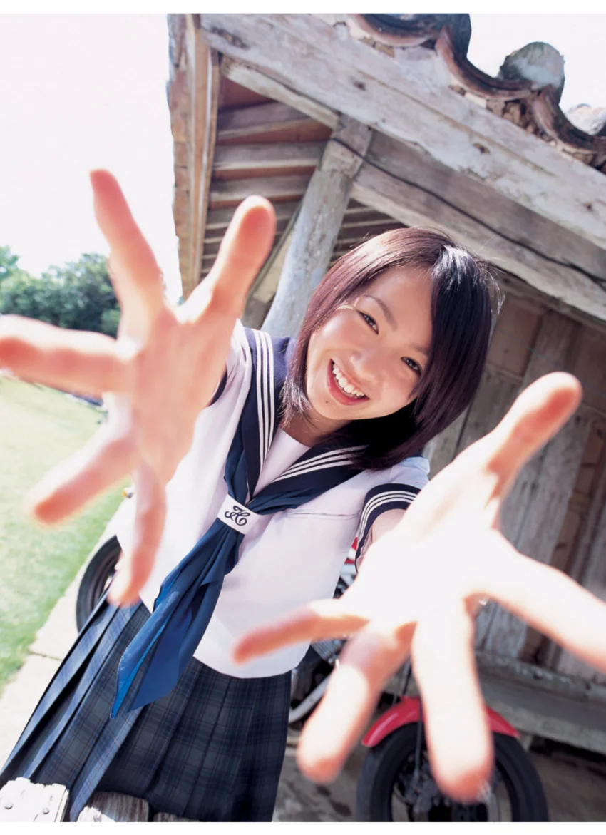 「Ericolor」谷澤恵里香1st.写真集 試し読み 2