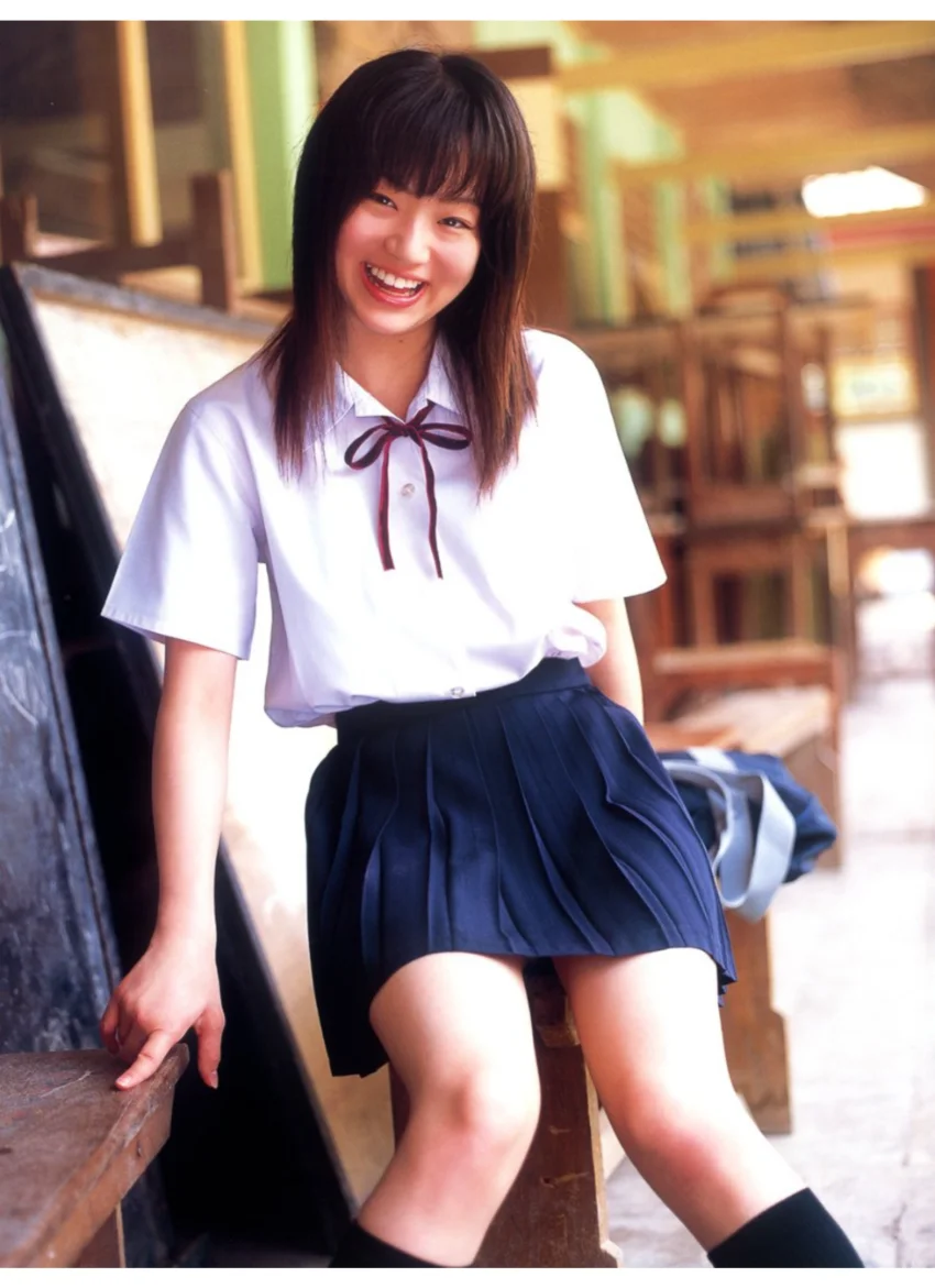 「CANDY」喜屋武ちあき1st.写真集 試し読み 5