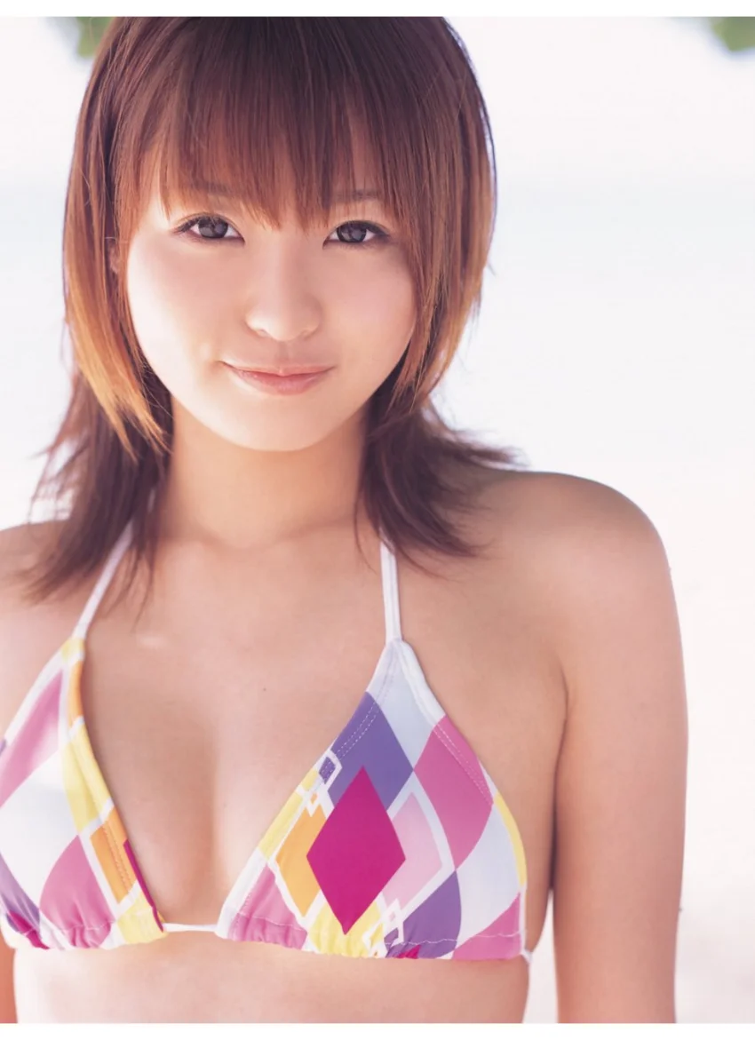 「シンクロ」吉川さおり1st.写真集 試し読み 7
