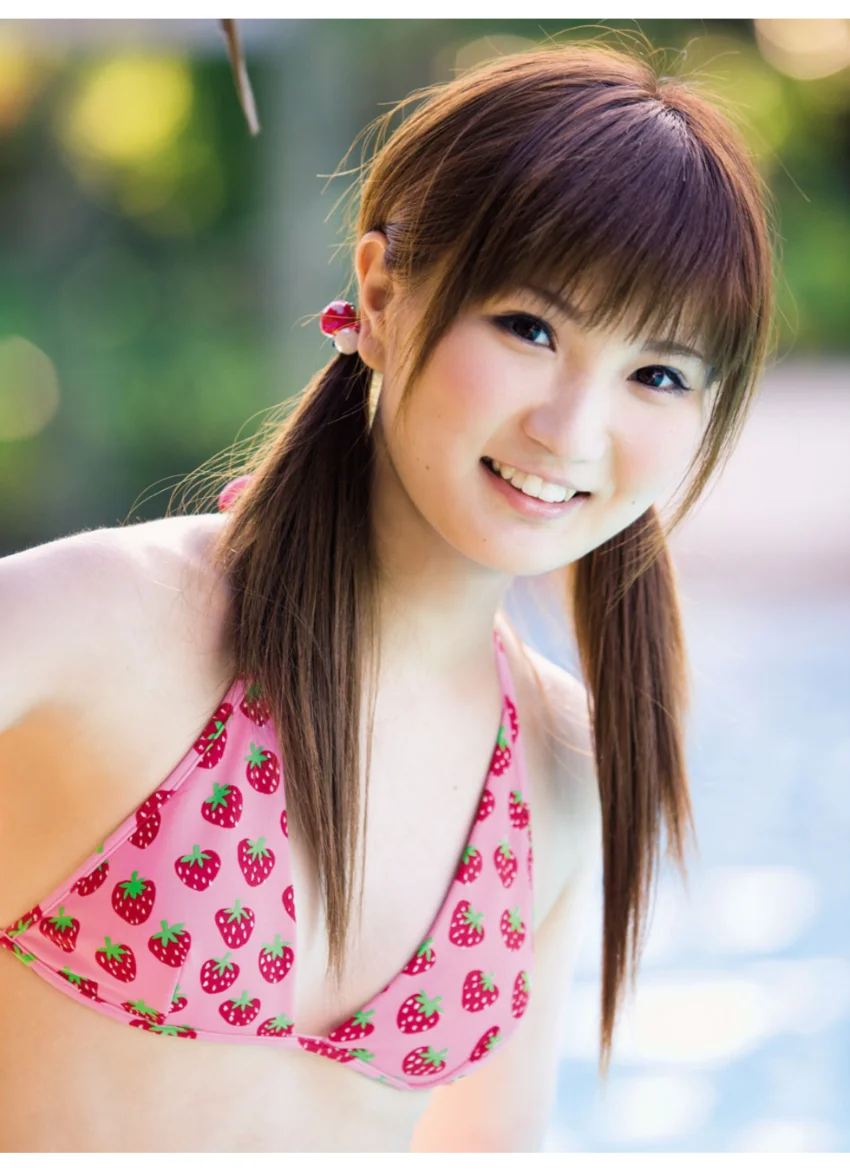 「AKB48 Graduation」駒谷仁美1st.写真集 試し読み 6