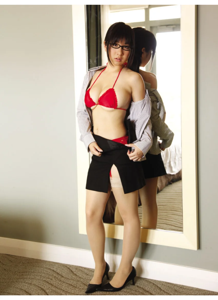 「ミラクルH」桐山瑠衣デジタル写真集 試し読み 3