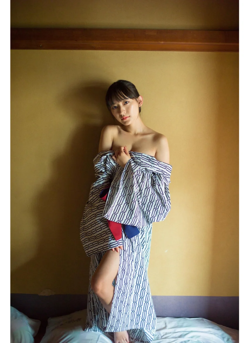 高崎かなみ「掴めない透明BODY」SPA！デジタル写真集 試し読み 3