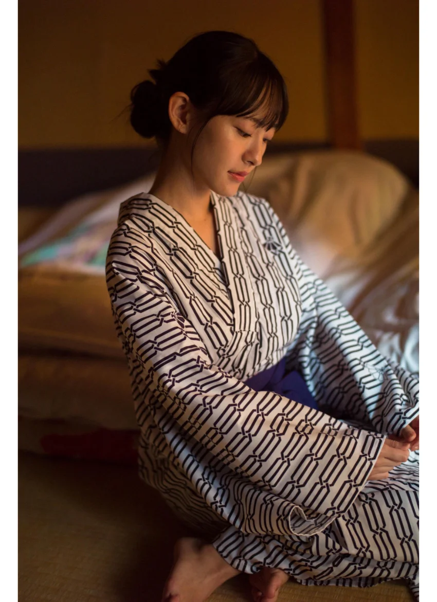 高崎かなみ「掴めない透明BODY」SPA！デジタル写真集 試し読み 4