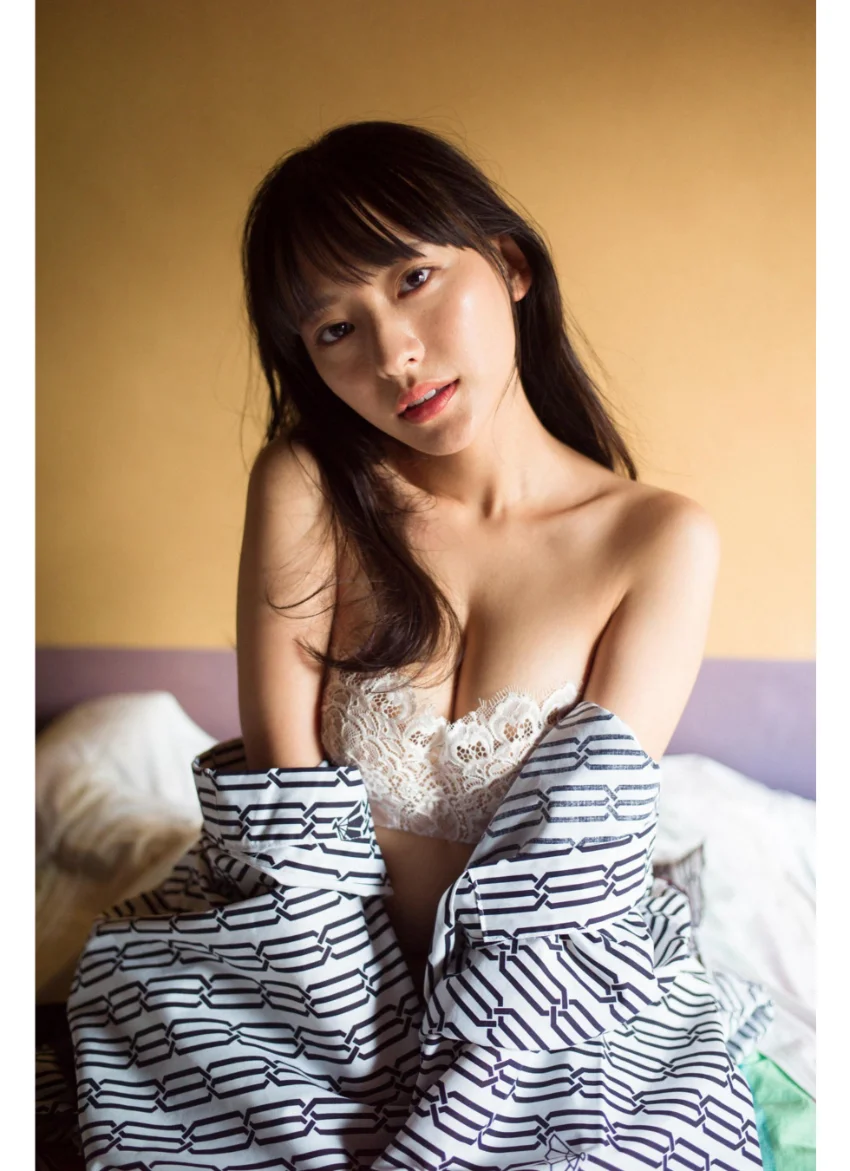 高崎かなみ「掴めない透明BODY」SPA！デジタル写真集 試し読み 5