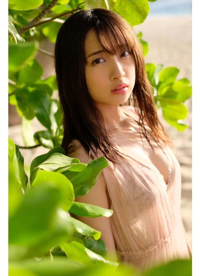 渡邉幸愛デジタル写真集〜特装合本版〜 試し読み 10