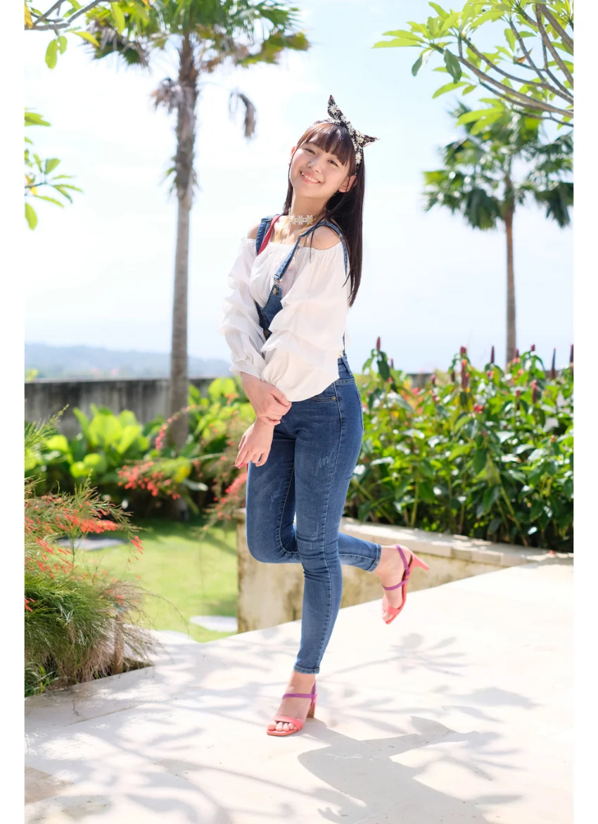 浅川梨奈デジタル写真集〜特装合本版〜 試し読み 5
