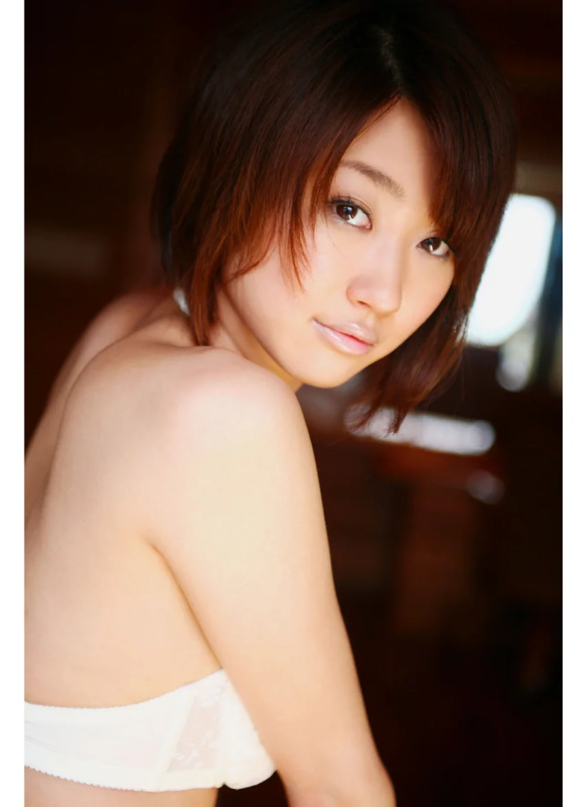 さゆりデジタル写真集〜特装合本版〜 試し読み 9