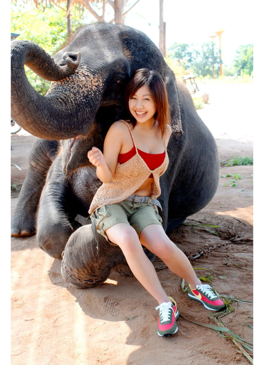 鈴木あきえデジタル写真集〜特装合本版〜 試し読み 14