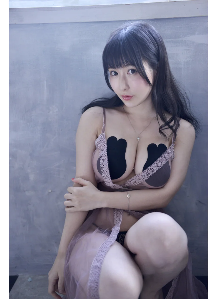 雨宮留菜「Luna Bunny」 試し読み 14