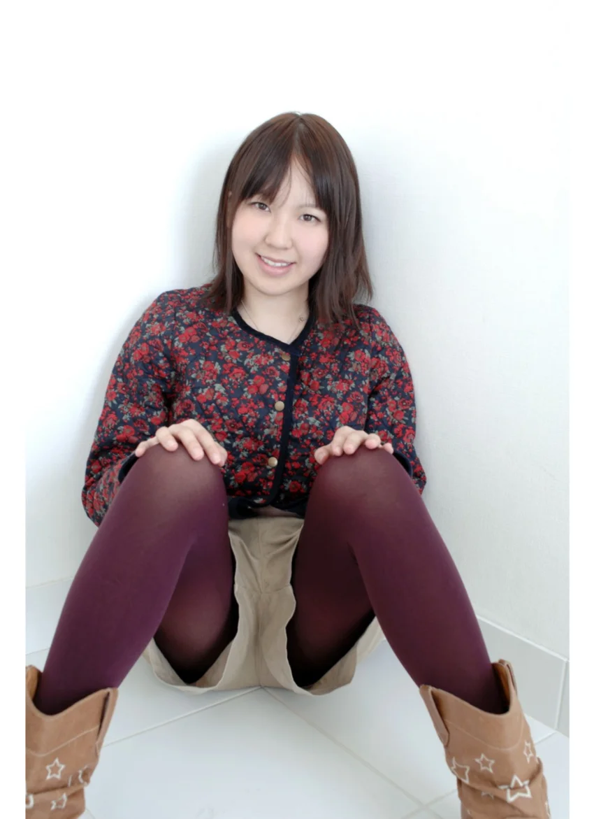 秘密の女子 清純少女のハミ見せFカップ・桃川奈々 試し読み 6
