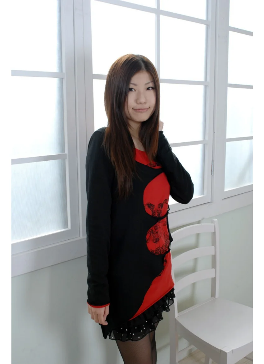 セクシーアングル パンスト越しの美脚…天野麻菜 試し読み 3