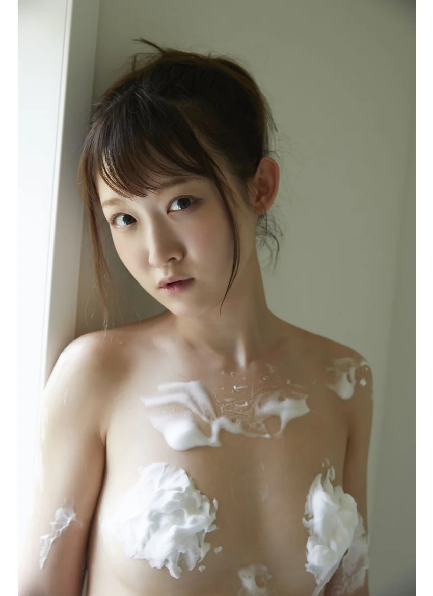 小島瑠那「羽化」 試し読み 3