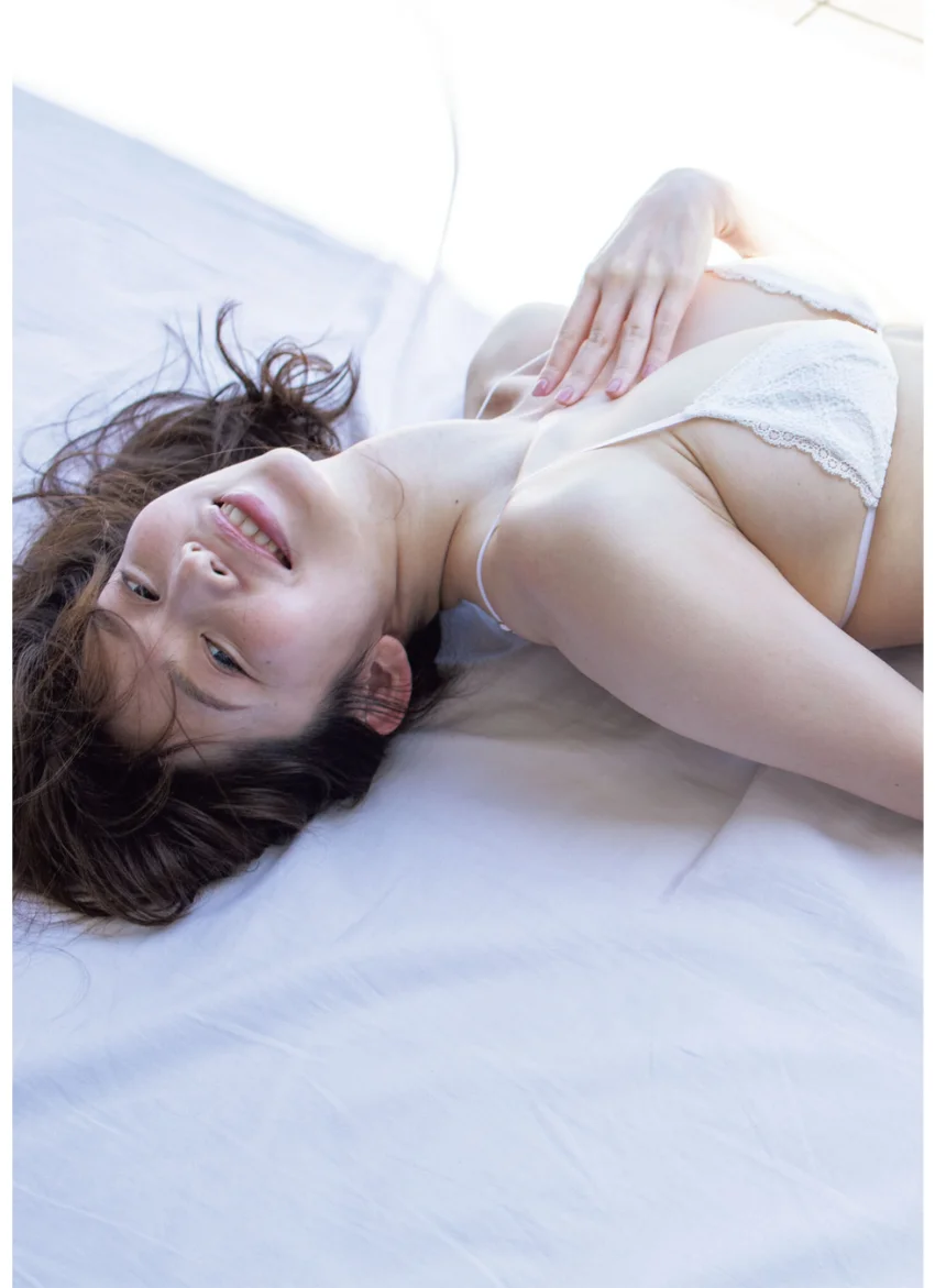 塩地美澄写真集 瞬間 試し読み 9
