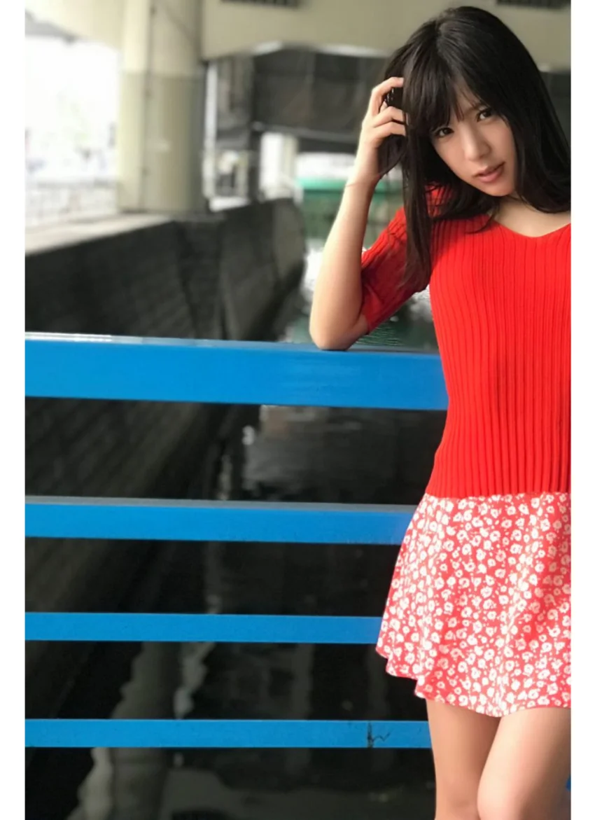 グラビアアイドル屋根裏写真館 : 2 夏本あさみ 試し読み 3