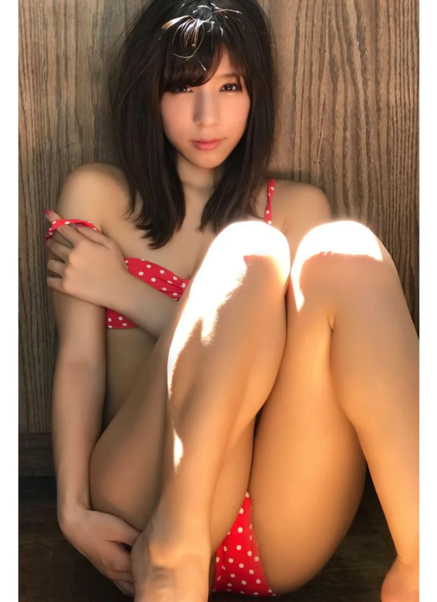 グラビアアイドル屋根裏写真館 : 2 夏本あさみ 試し読み 5