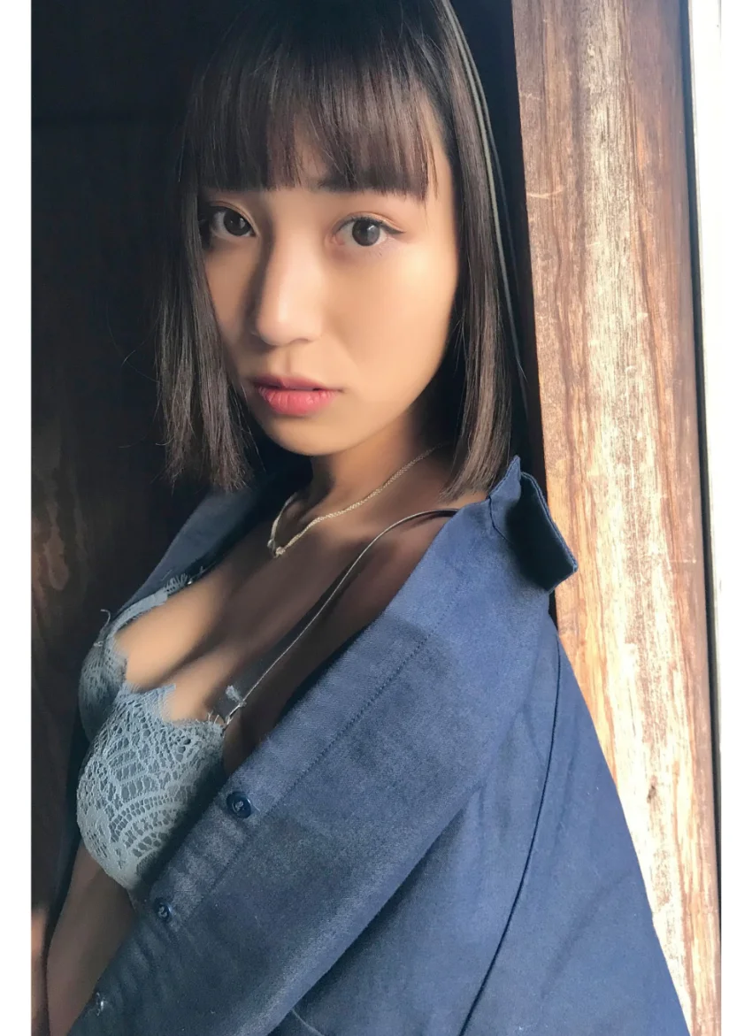 グラビアアイドル屋根裏写真館 : 9 古賀あかね 試し読み 2
