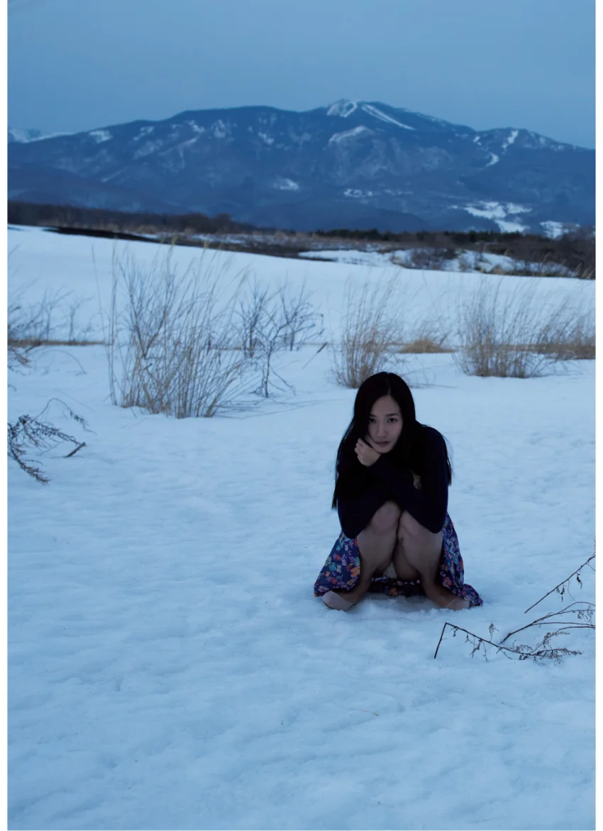 高嶋香帆写真集「ひら、ひら。」 試し読み 3