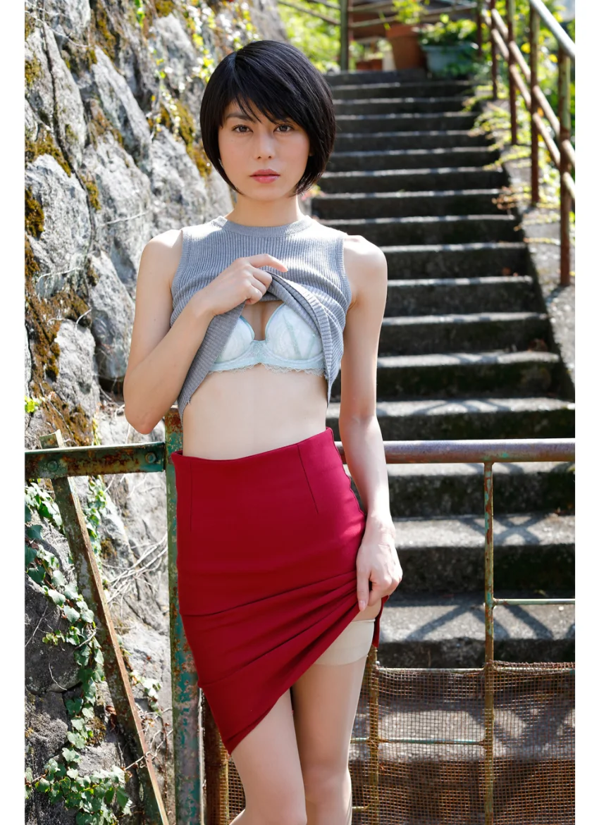 週刊大衆デジタル写真集 : 10 芳野友美「秘蜜の時間」 試し読み 3