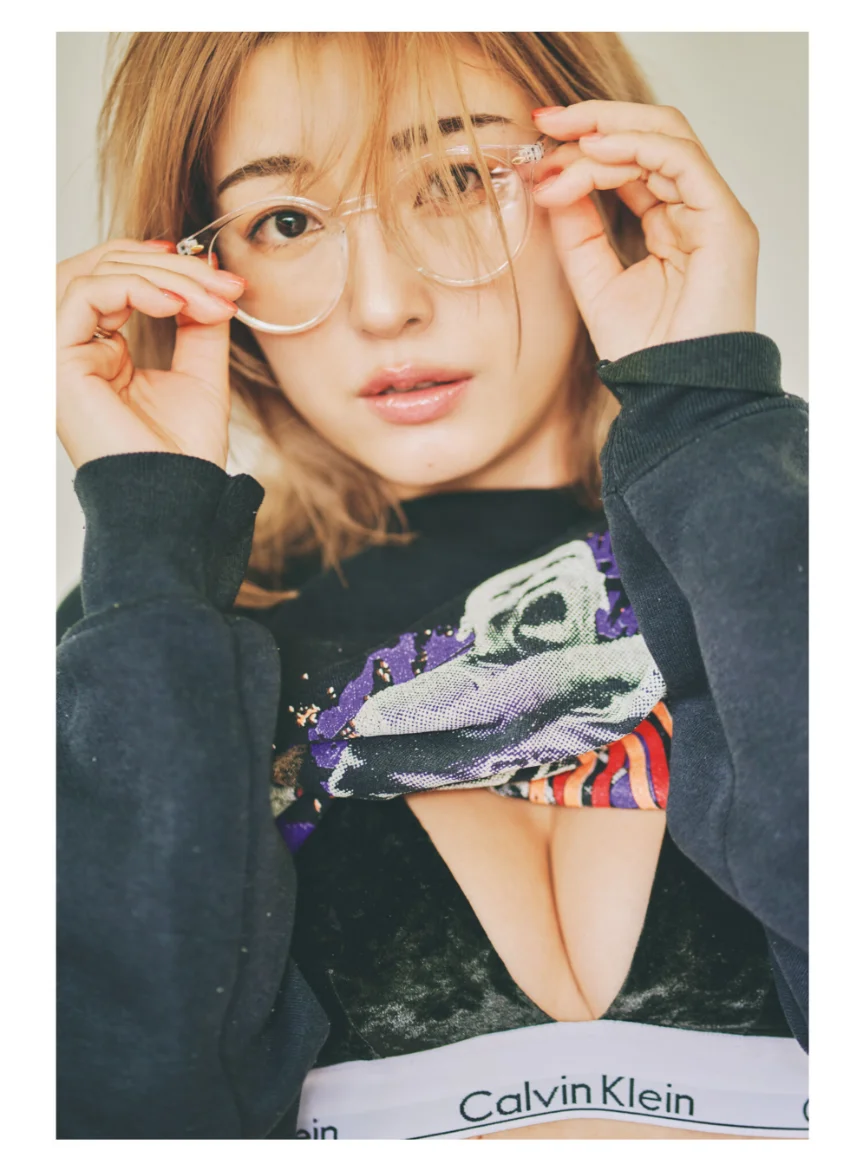 木下優樹菜 写真集「CORRECT」 試し読み 8