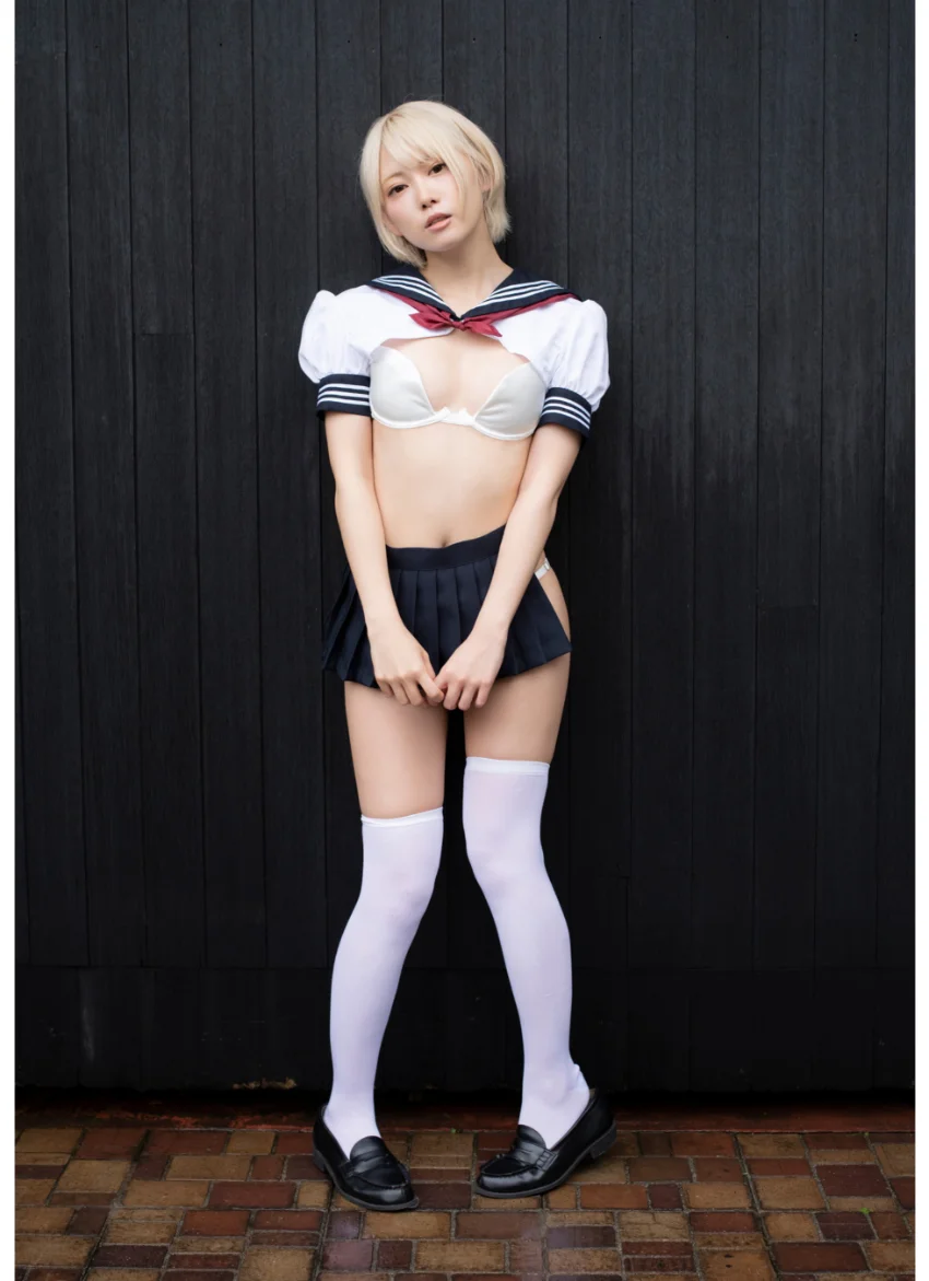 ［ハレム］篠崎こころフェチグラビア「ツミなまなざし」【美麗版32P】 試し読み 4