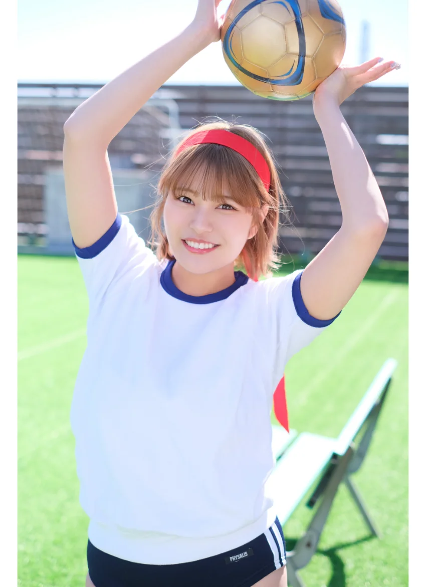 257枚＋未公開カット20枚収録 彼方美紅 BEST 試し読み 10