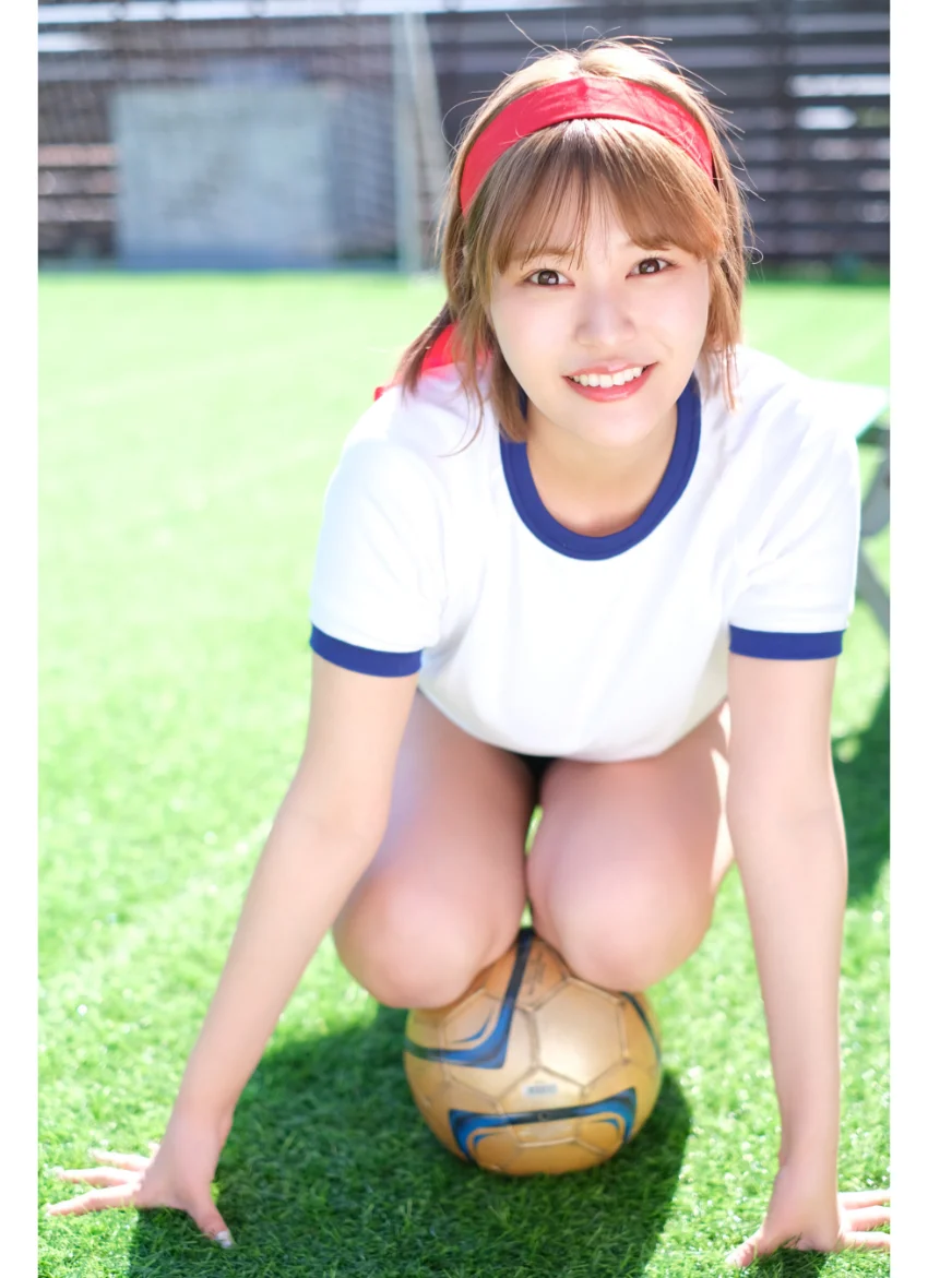 257枚＋未公開カット20枚収録 彼方美紅 BEST 試し読み 11