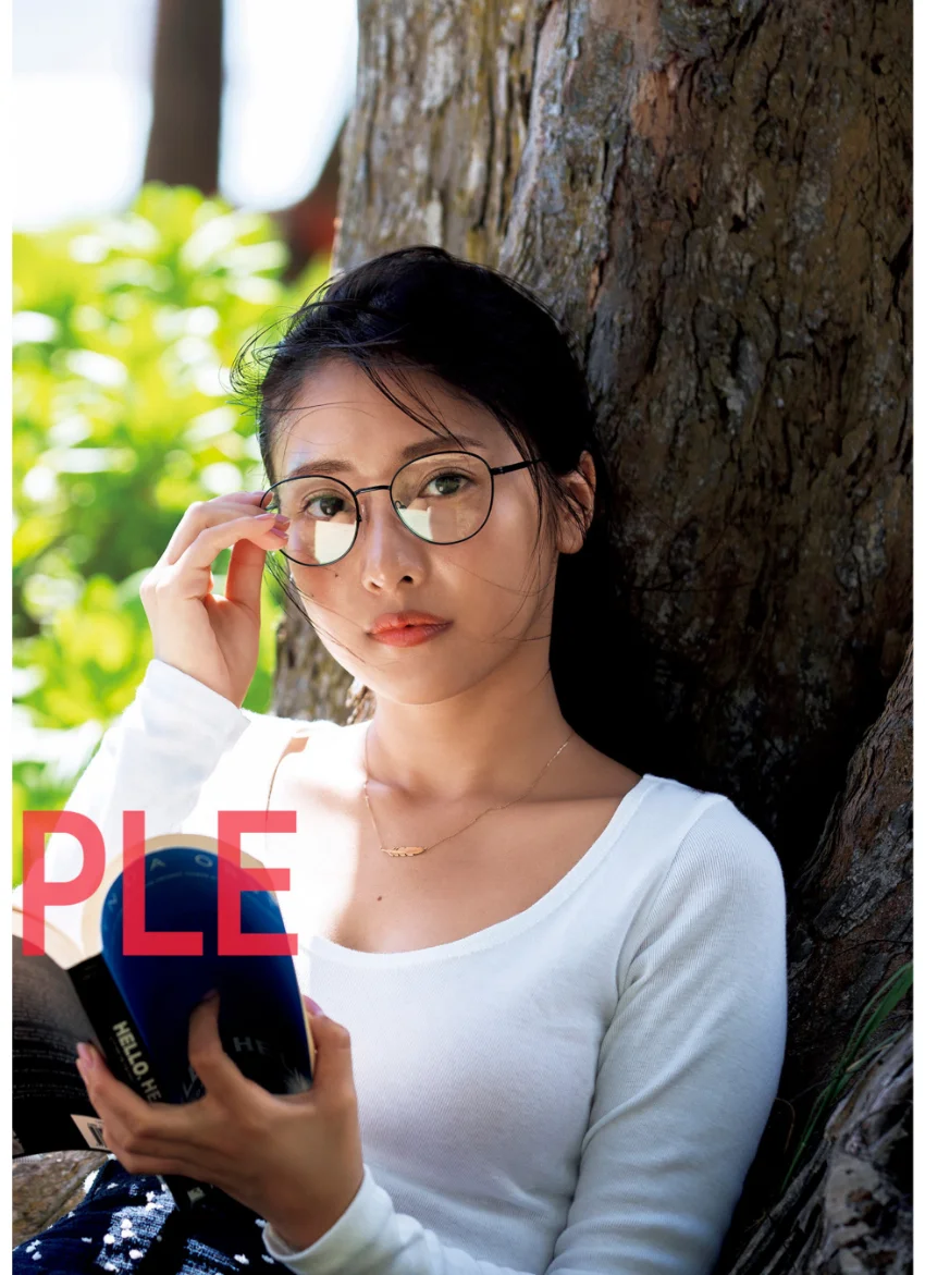 【電子版限定32ページ増】佐野ひなこ写真集 Hina 試し読み 5