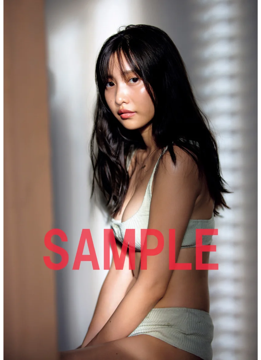 【電子版限定32ページ増】佐野ひなこ写真集 Hina 試し読み 6