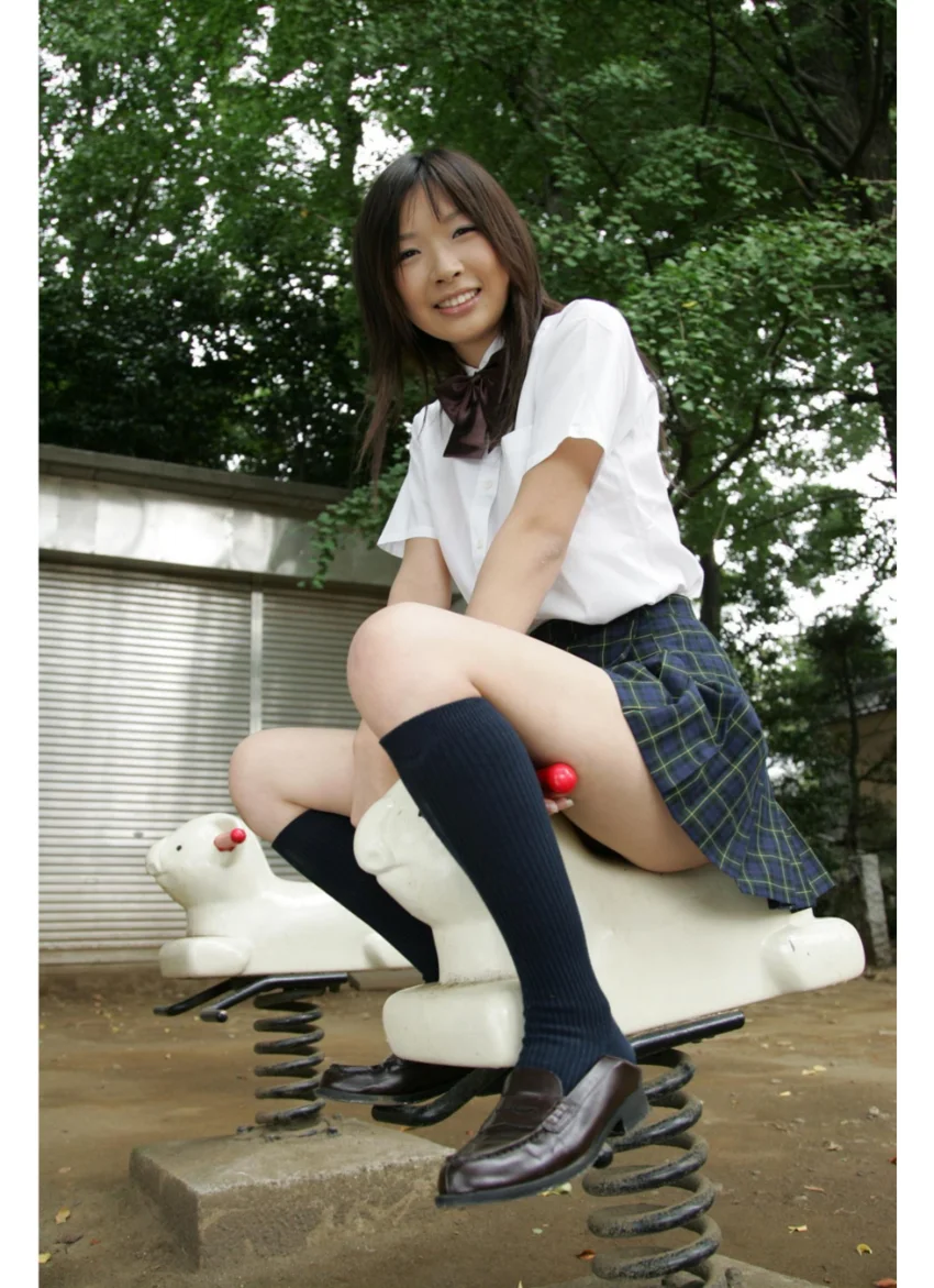 禁断〜女子校生 原なつみ ベスト版 試し読み 8
