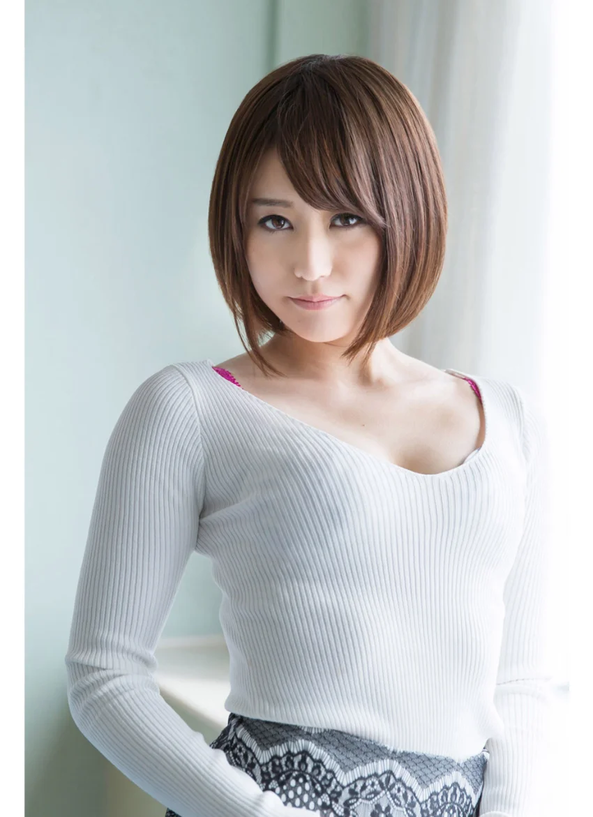 美尻巨乳女子の仕草・お誘いポーズ集 試し読み 13