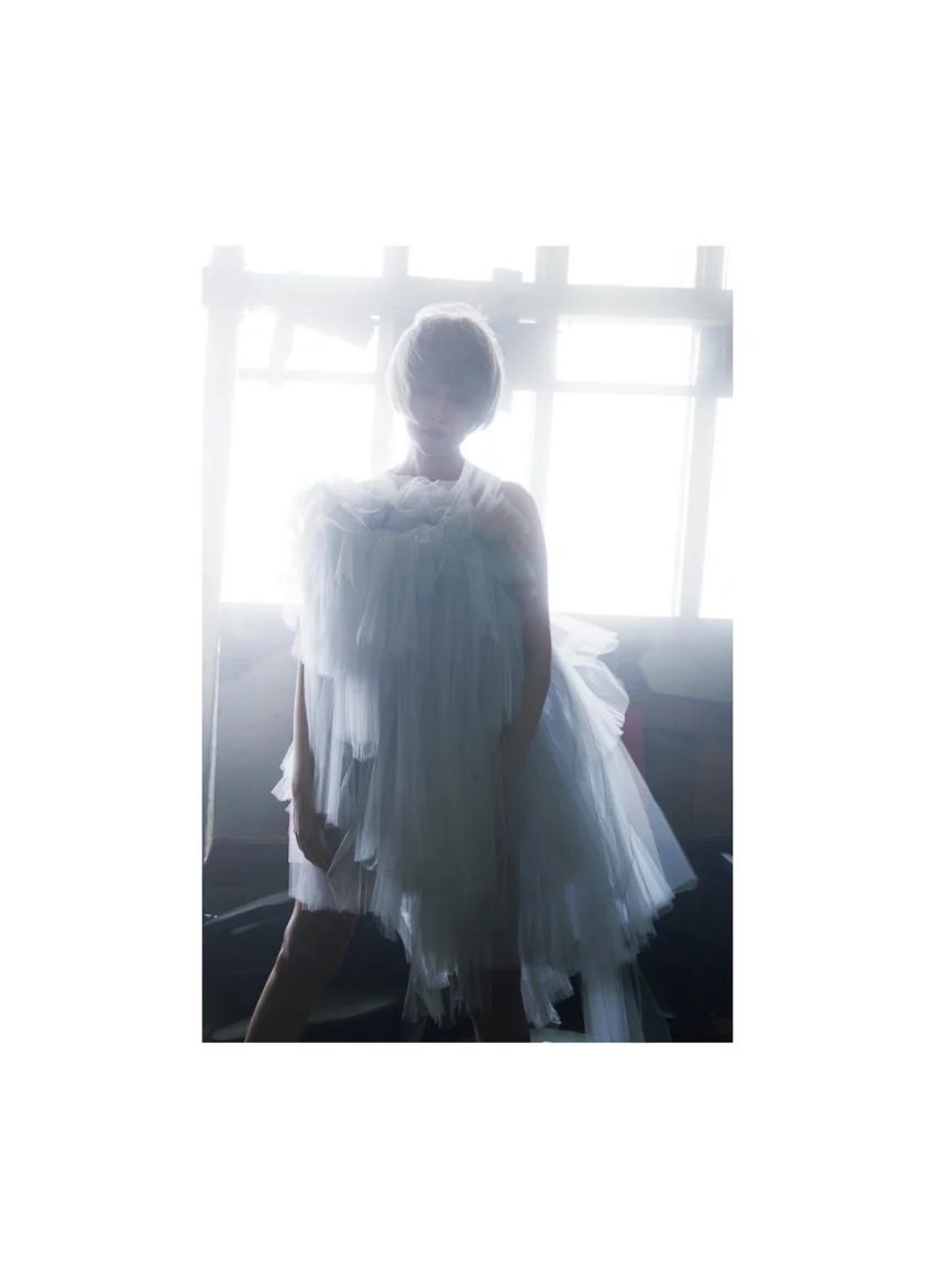 世界 玉城ティナ デビュー10周年記念写真集 試し読み 3