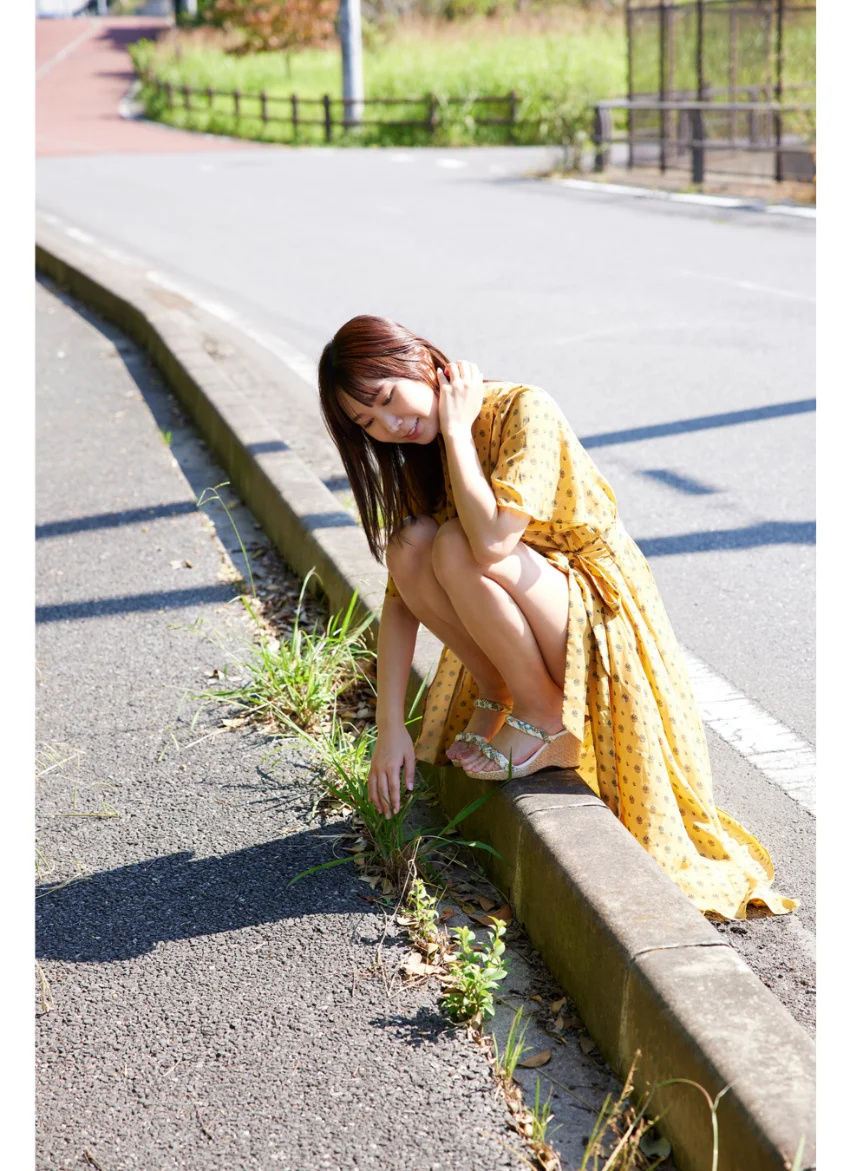 日向葵衣 彼女が変形水着に着替えたら 試し読み 3