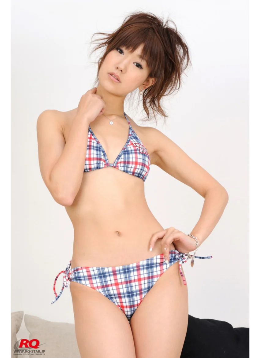 水城さと子 水着（チェック） 試し読み 3