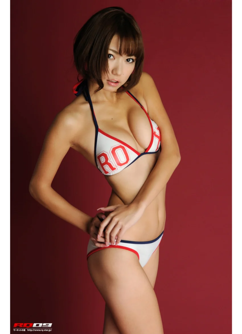 稲垣慶子 水着（白） 試し読み 13