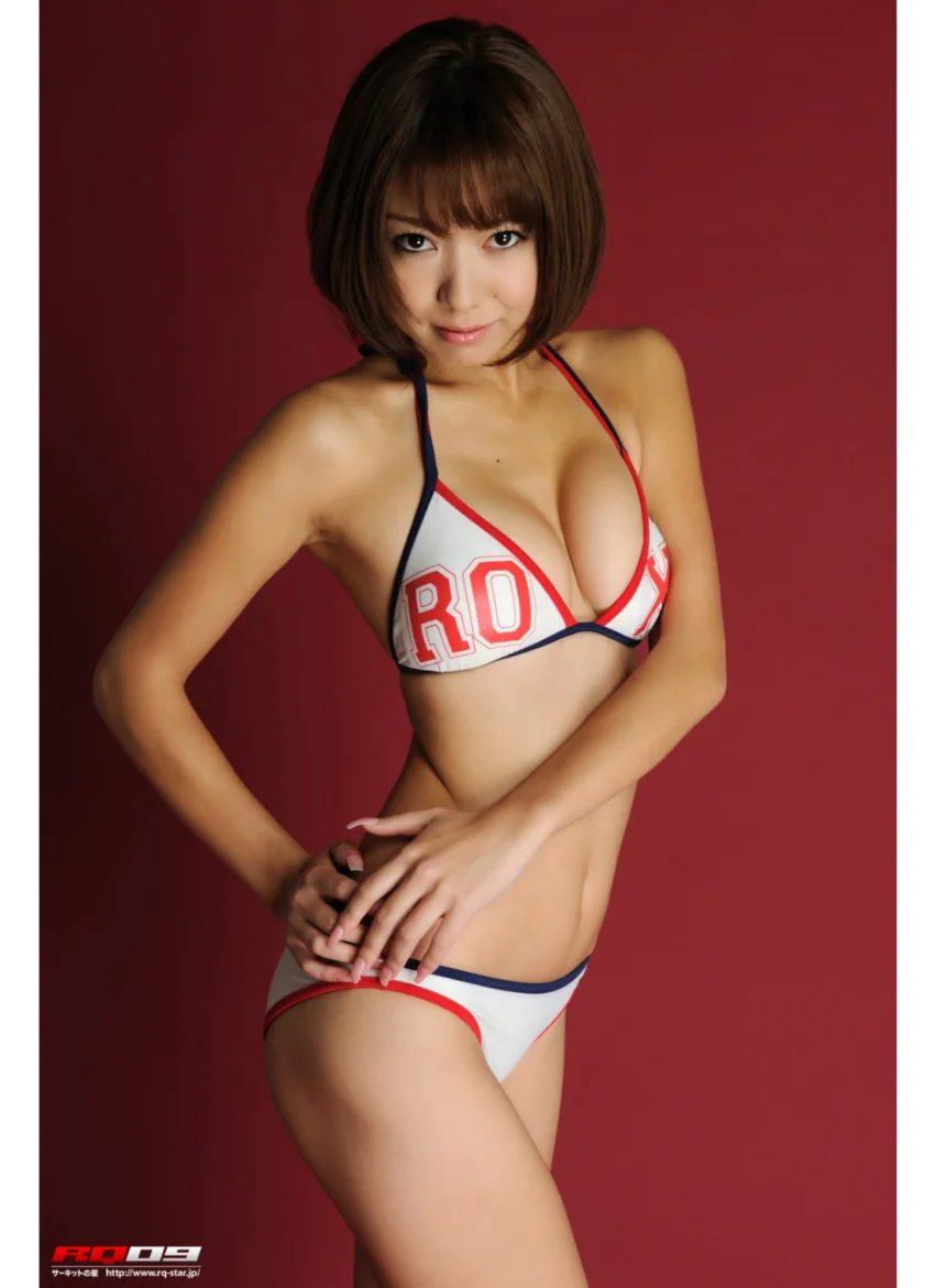 稲垣慶子 水着（白） 試し読み 14