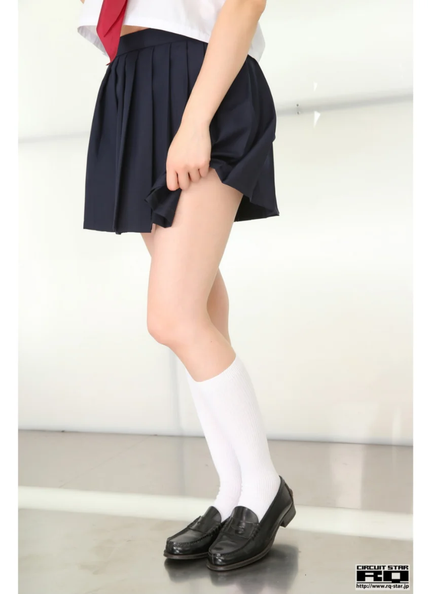 望月さとみ 制服 試し読み 7