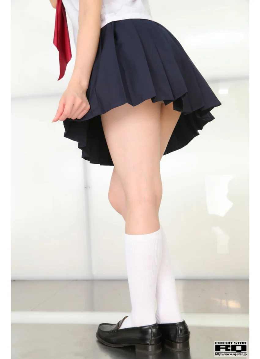望月さとみ 制服 試し読み 11