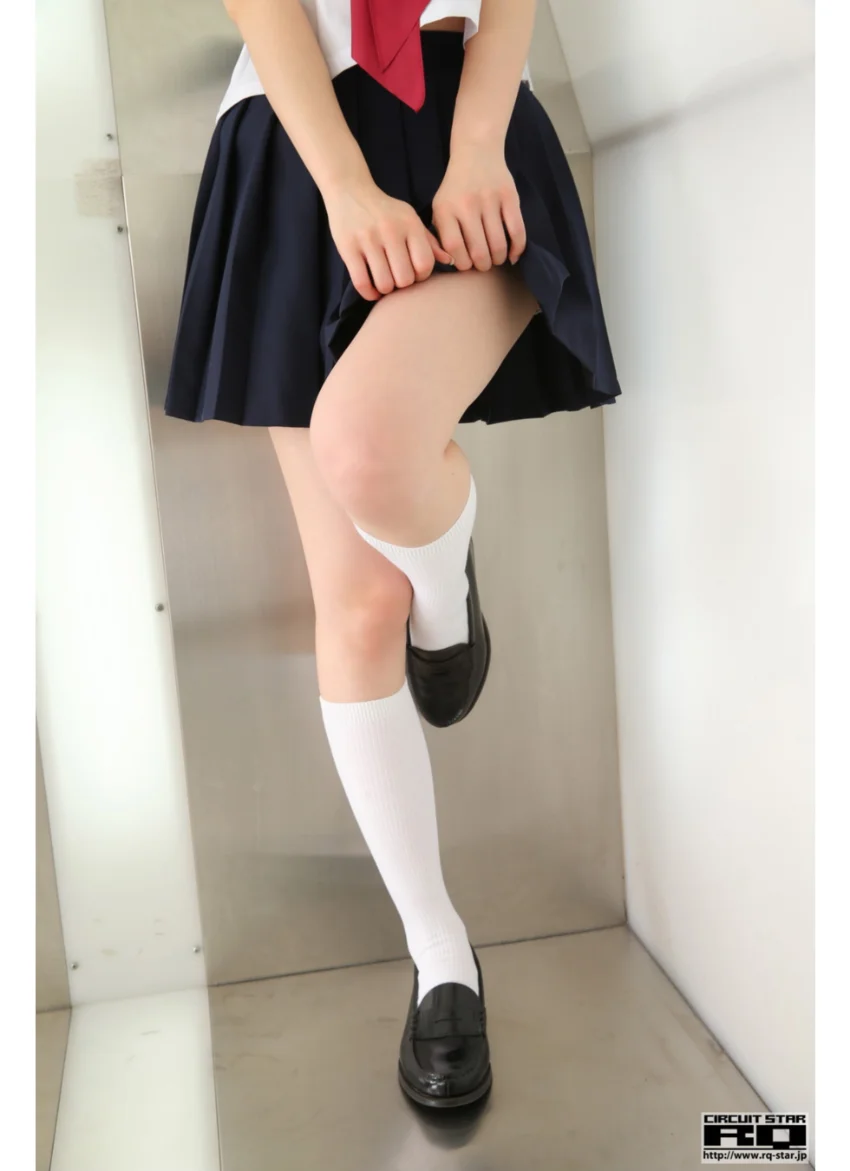 望月さとみ 制服 試し読み 14