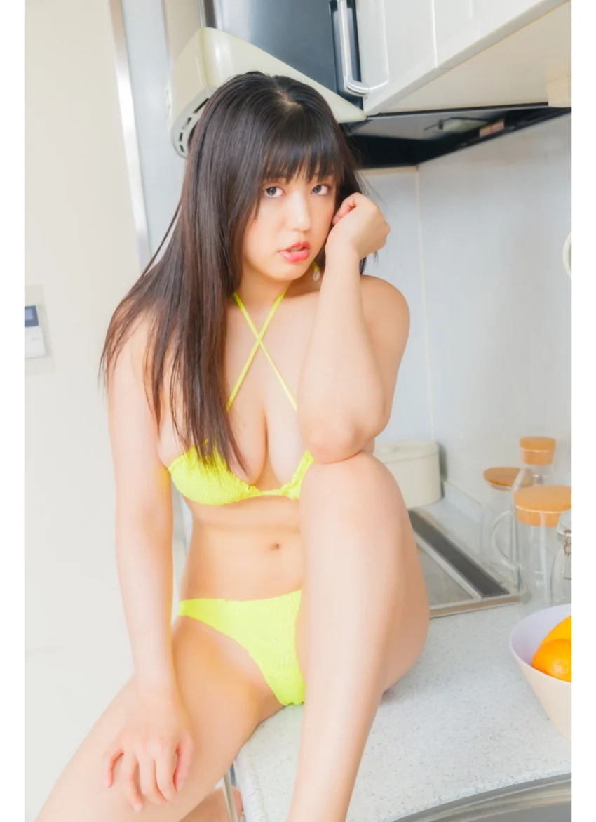 四葉杏果 水着（イエロー） 試し読み 6