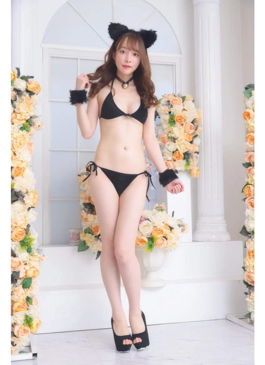 春名美波 水着（ブラック） 試し読み 2