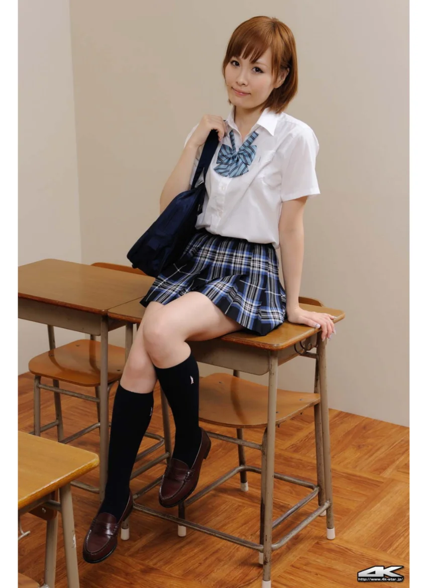 倉持さゆ 制服 試し読み 4