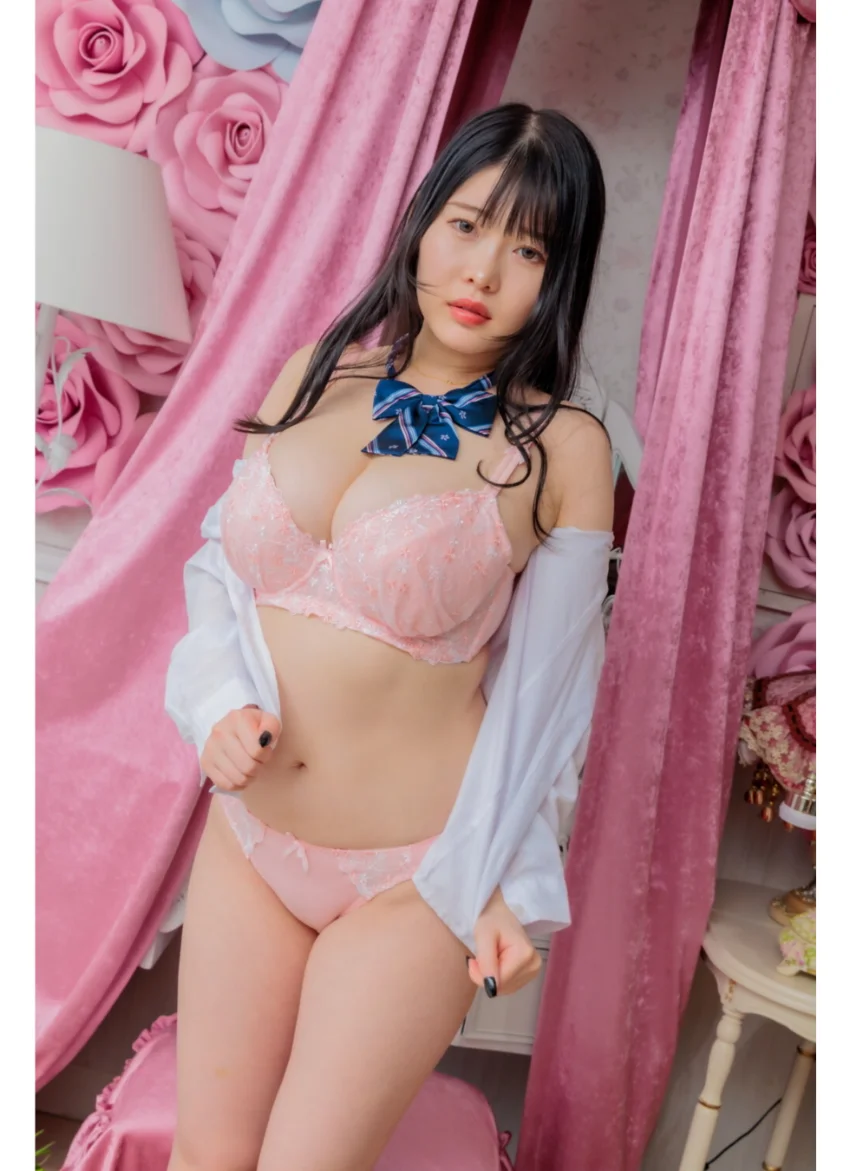 伊川愛梨 制服＆ランジェリー 試し読み 5